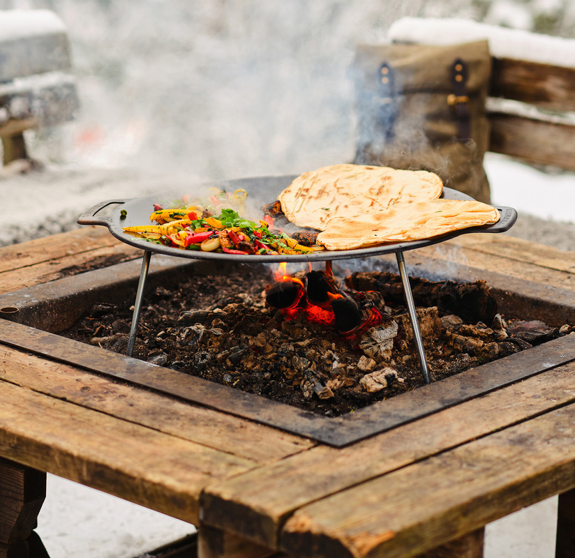 Stekhäll med ben Varmvalsat stål 58 cm
