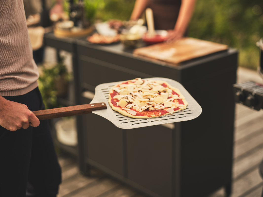 Perforerad pizzaspade Rostfritt/ask